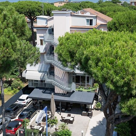 Hotel Chery Milano Marittima Eksteriør billede