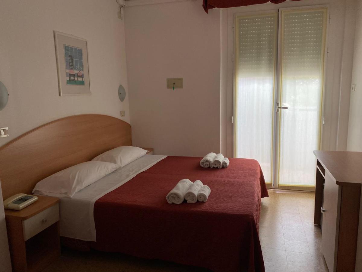 Hotel Chery Milano Marittima Eksteriør billede