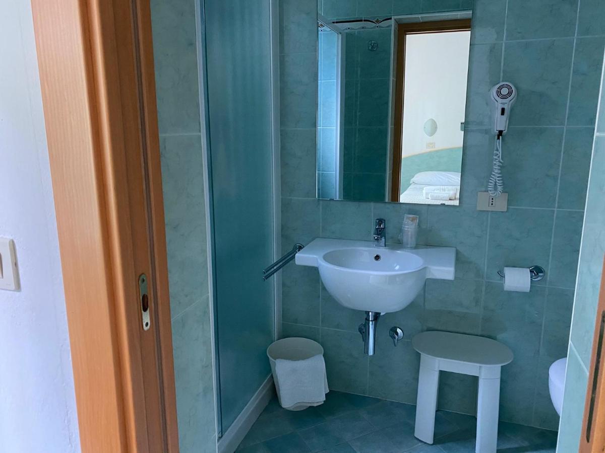Hotel Chery Milano Marittima Eksteriør billede