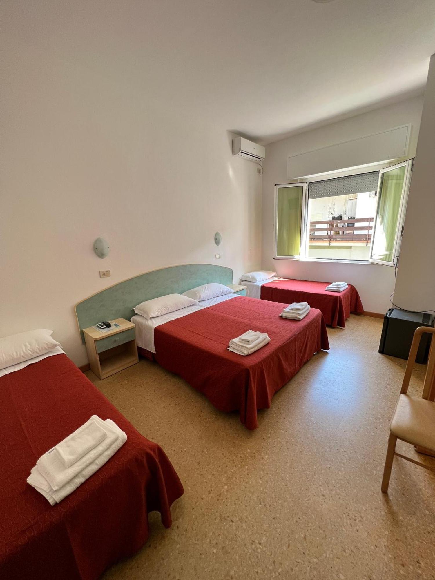 Hotel Chery Milano Marittima Eksteriør billede